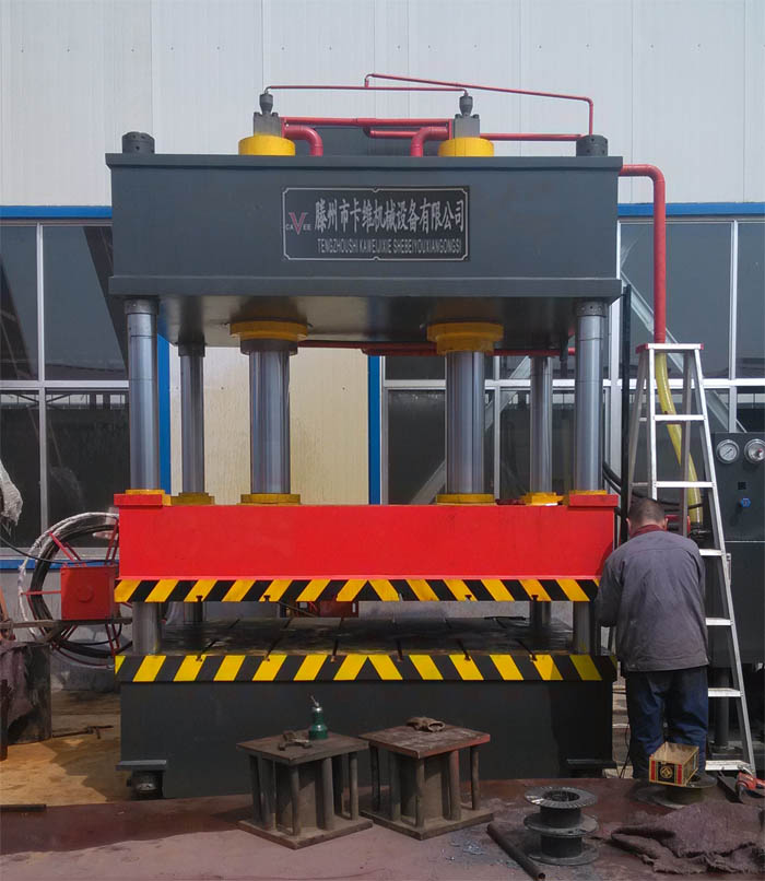 315噸電動(dòng)車(chē)車(chē)門(mén)液壓機(jī)